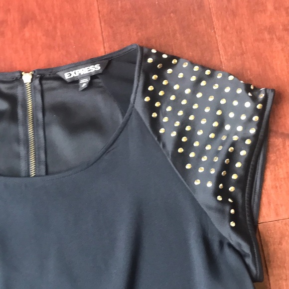 Express Top - Picture 2 of 4